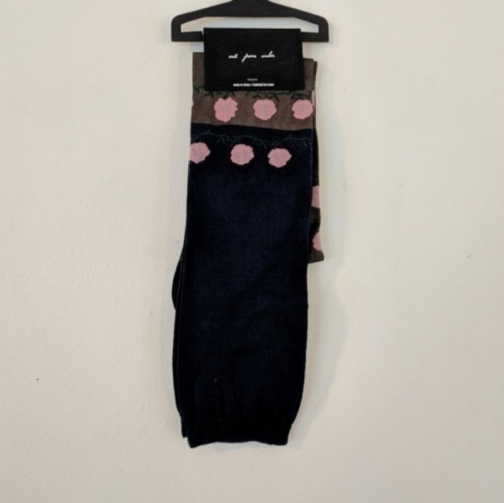 Urban Outfitters Out From Under Knee High Socks - Picture 3 of 4